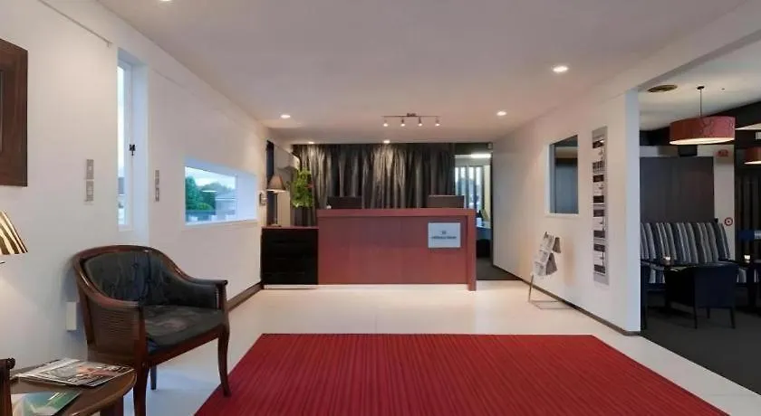 ***  The Riccarton Hotel Christchurch New Zealand